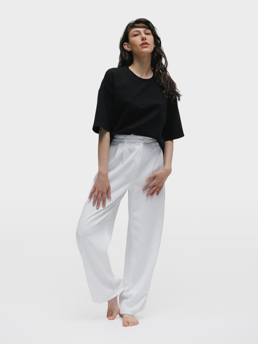 Футболка жіноча чорна