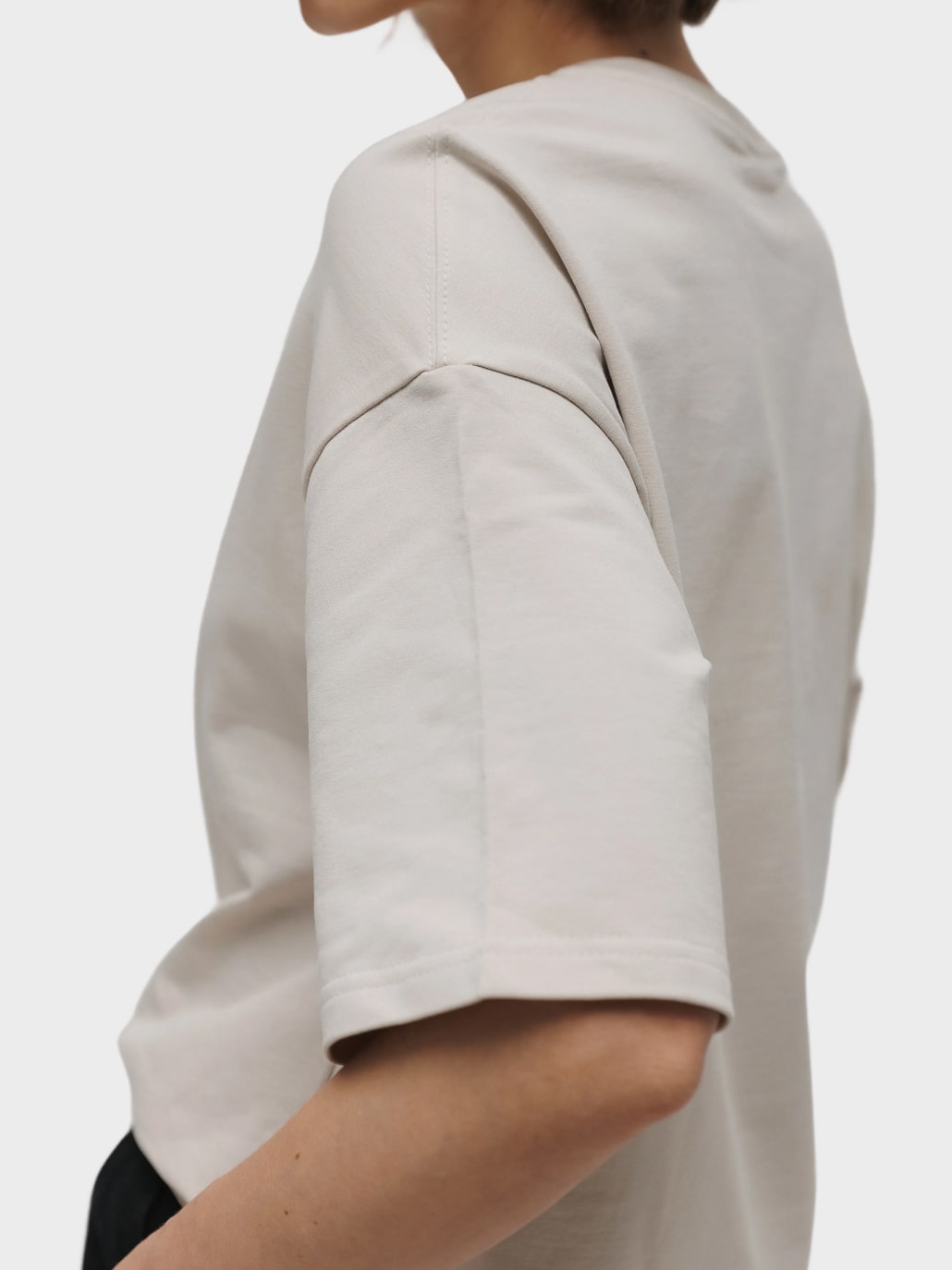 Футболка жіноча бежева